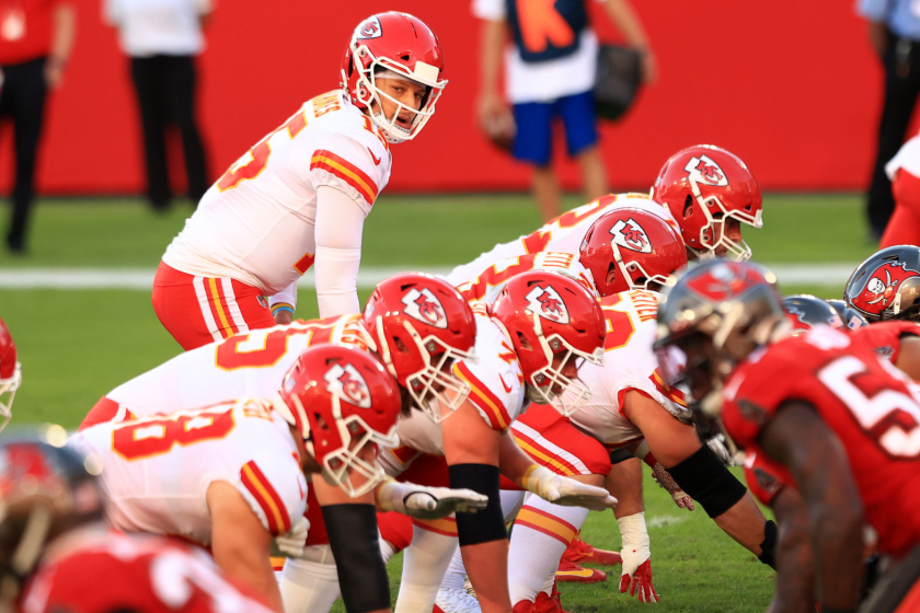 What happens if the super sales bowl ends in a tie